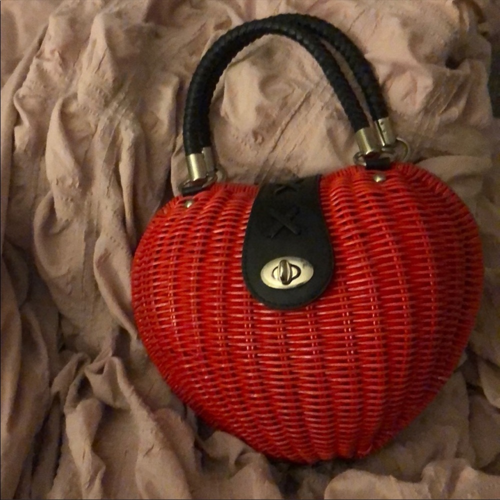 Voodoo vixen heart shape purse